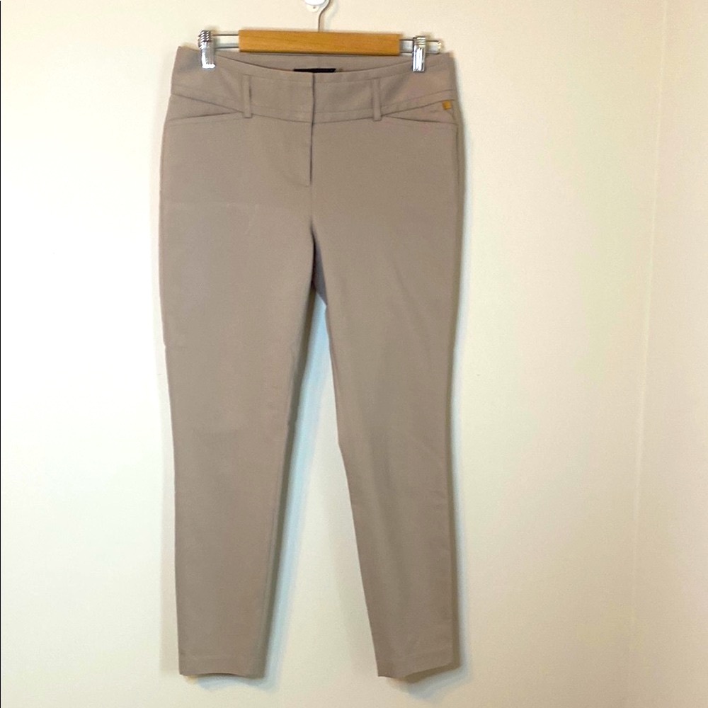 Ivanka Trump Stylish tapered Tan Pants Sz 6